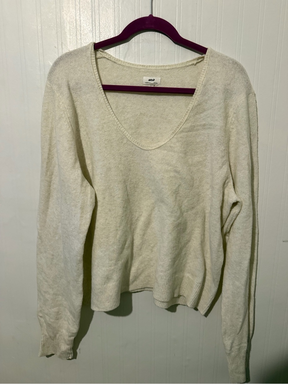 Aerie Women’s Cream V-Neck Sweater XXL